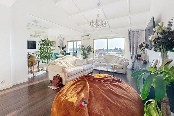 Luxury Apartment for sale in Saint-Raphaël, 370 000 €, Photo 1