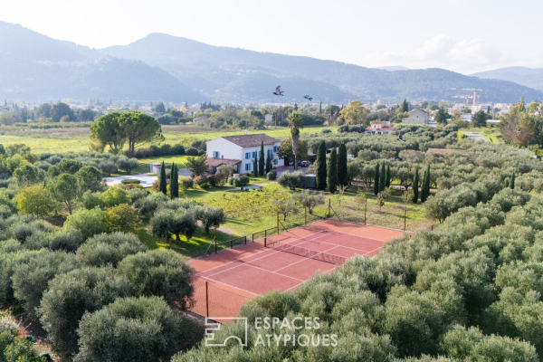 Maison de luxe à vendre à Solliès-Pont, 1 980 000 €, Photo 1