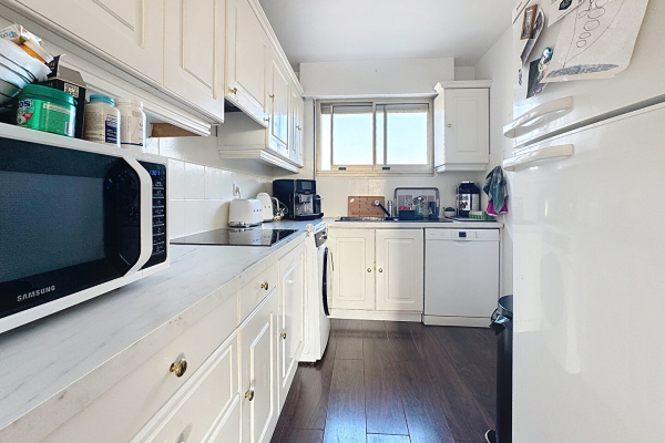 Luxury Apartment for sale in Saint-Raphaël, 370 000 €, Photo 4