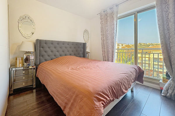 Luxury Apartment for sale in Saint-Raphaël, 370 000 €, Photo 5