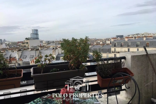 Luxury Apartment for sale in Paris 18ème, 415 000 €, Photo 1