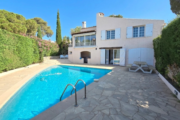 Luxury House for sale in Saint-Raphaël, 840 000 €, Photo 1