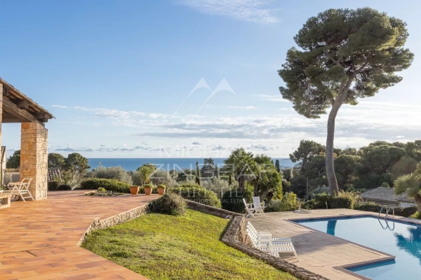 Luxury House for sale in Antibes, 3 950 000 €, Photo 3