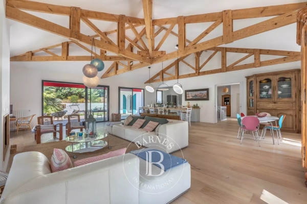 Luxury House for rental in Arcachon, 5 775 €, Photo 1