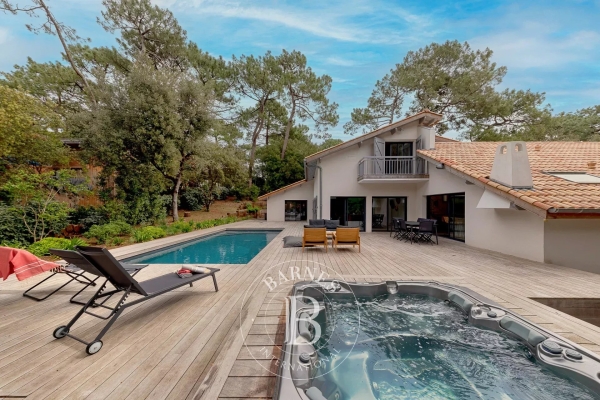 Maison de luxe à louer à Arcachon, 8 050 €, Photo 1