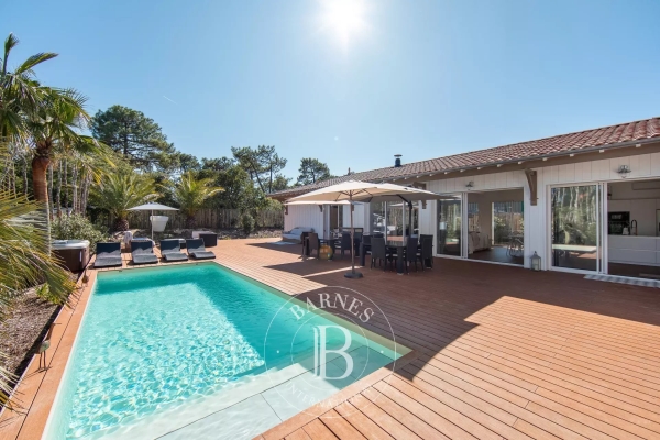 Maison de luxe à louer à Cap Ferret, 21 675 €, Photo 1