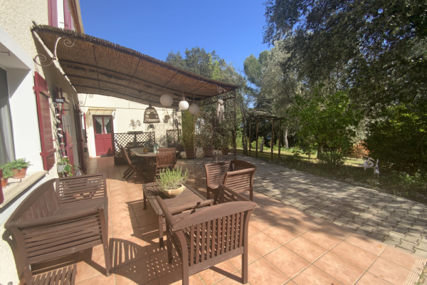 Maison de luxe à vendre à Uzès, 785 000 €, Photo 3