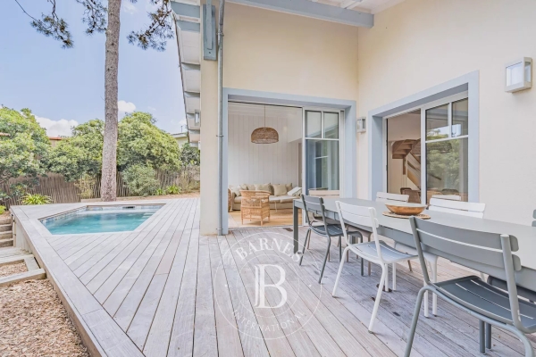 Luxury House for rental in Cap Ferret, 4 660 €, Photo 1