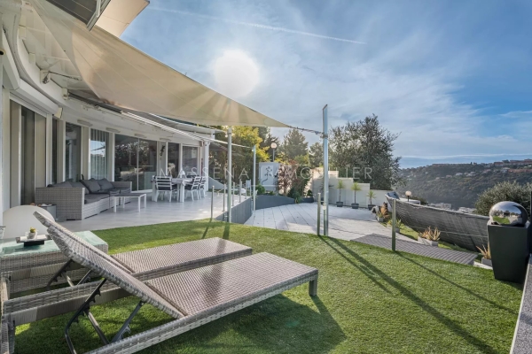 Luxury Apartment for sale in Nice, 735 000 €, Photo 1