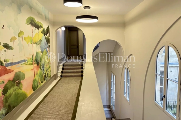 Luxury Apartment for sale in Bordeaux, 569 000 €, Photo 3