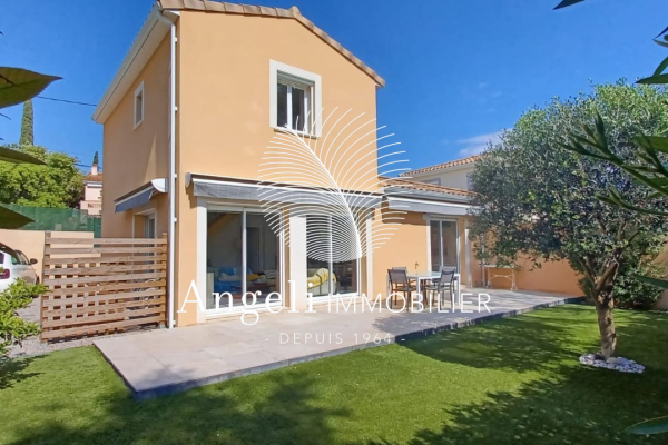 Maison de luxe à vendre à Saint-Aygulf, 570 000 €, Photo 2