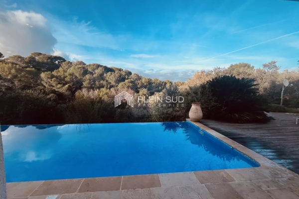 Maison de luxe à vendre à Antibes, 2 150 000 €, Photo 1