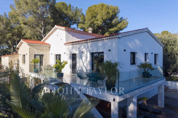 Maison de luxe à vendre à Bandol, 1 590 000 €, Photo 1