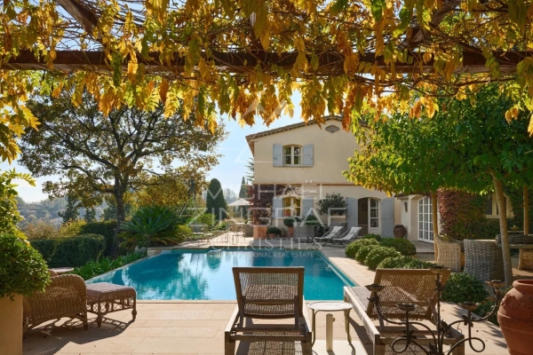 Luxury House for sale in Le Bar-sur-Loup, 1 900 000 €, Photo 1