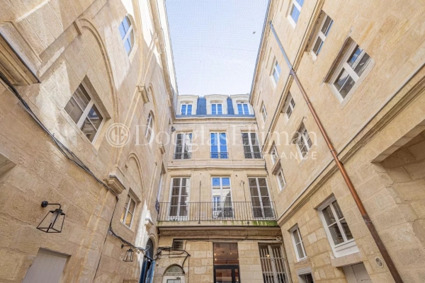 Appartement de luxe à vendre à Bordeaux, 260 000 €, Photo 1