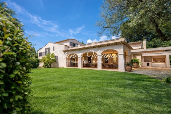 Maison de luxe à vendre à Grimaud, 2 200 000 €, Photo 1