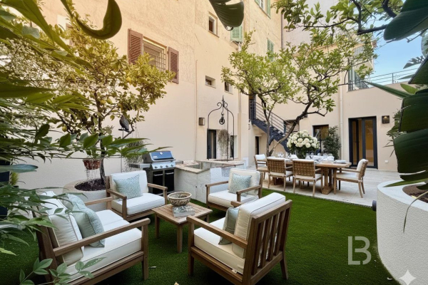 Luxury Apartment for sale in Antibes, 1 385 000 €, Photo 1