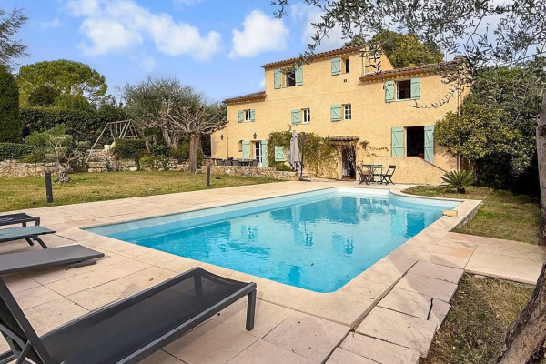 Maison de luxe à vendre à Grasse, 825 000 €, Photo 1