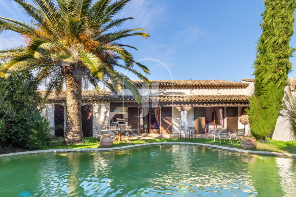 Maison de luxe à vendre à Grimaud, 1 850 000 €, Photo 1
