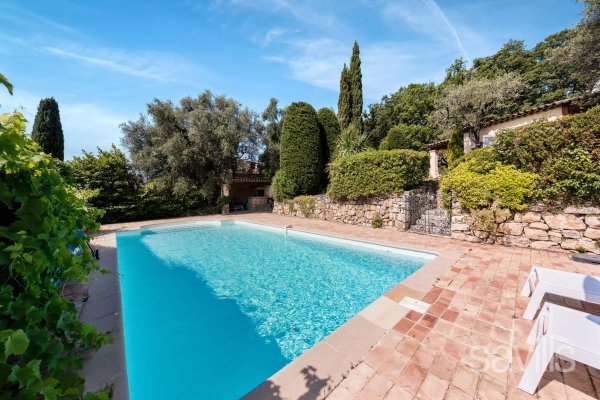 Maison de luxe à vendre à Le Rouret, 1 100 000 €, Photo 1