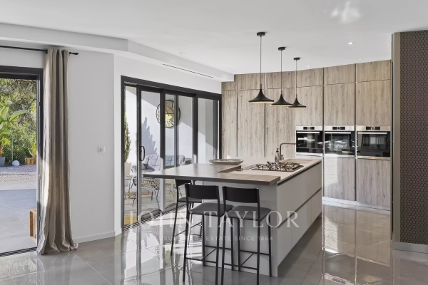 Maison de luxe à vendre à Saint-Cyr-sur-Mer, 1 750 000 €, Photo 6