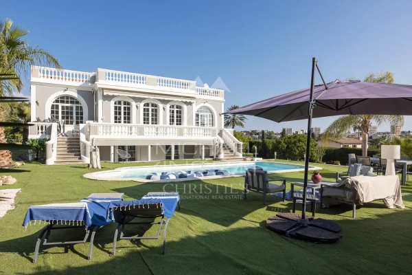 Maison de luxe à vendre à Antibes, 2 075 000 €, Photo 1