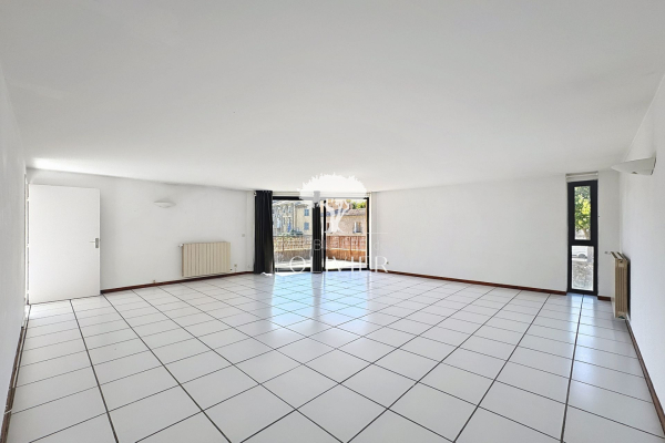 Appartement de luxe à vendre à Apt, 219 000 €, Photo 1