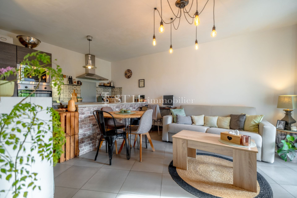 Luxury Apartment for sale in Sainte-Maxime, 385 000 €, Photo 2