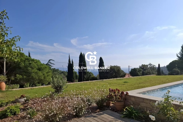 Luxury House for sale in Carqueiranne, 2 200 000 €, Photo 1