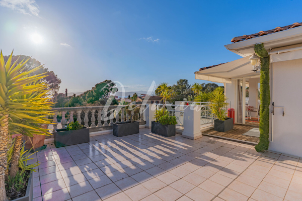 Luxury Apartment for sale in Saint-Raphaël, 1 090 000 €, Photo 6