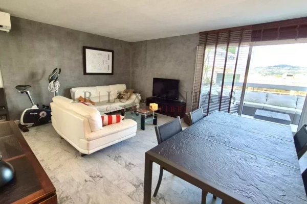 Appartement de luxe à vendre à Antibes, 550 000 €, Photo 2