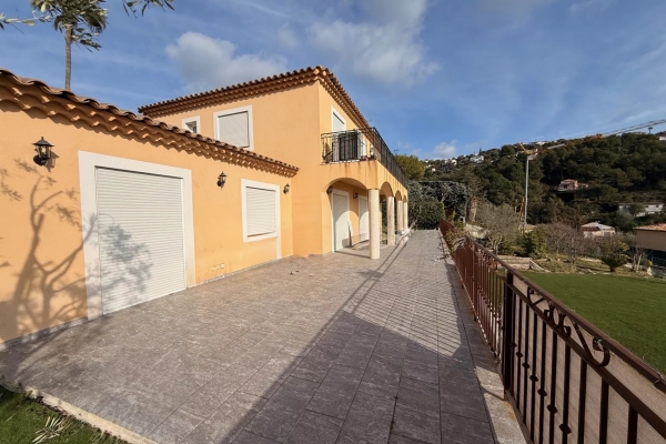 Maison de luxe à vendre à Tourrette-Levens, 990 000 €, Photo 2