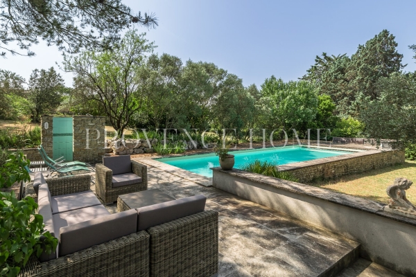 Luxury House for sale in L Isle-sur-La-Sorgue, 660 000 €, Photo 2