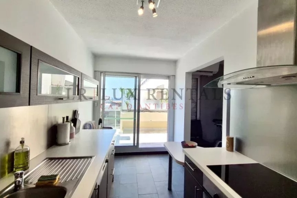 Appartement de luxe à vendre à Antibes, 550 000 €, Photo 3