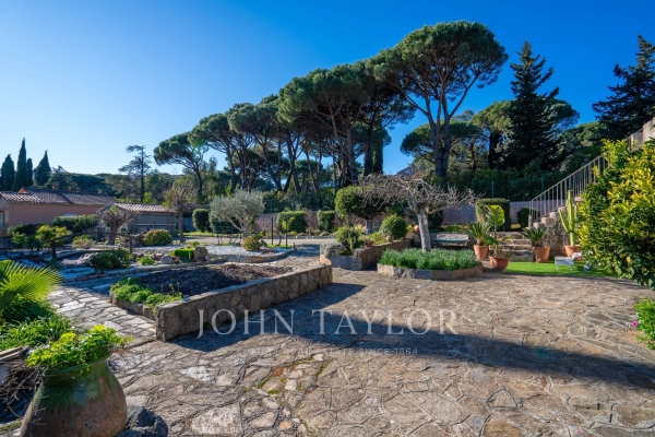 Luxury House for sale in La Croix-Valmer, 1 260 000 €, Photo 3