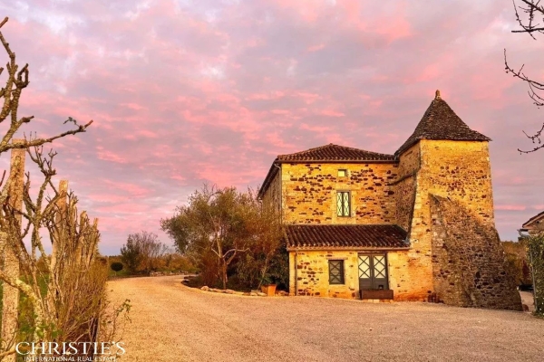 Maison de luxe à vendre à Sauveterre-la-Lémance, 1 190 000 €, Photo 2