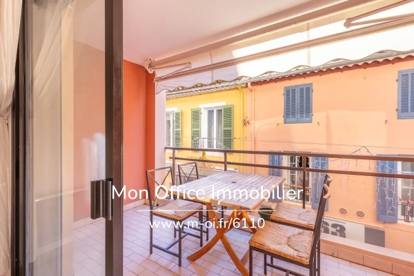 Appartement de luxe à vendre à Sanary-sur-Mer, 357 000 €, Photo 2