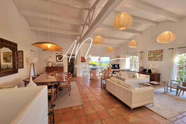 Maison de luxe à vendre à Cavalaire-sur-Mer, 1 860 000 €, Photo 5