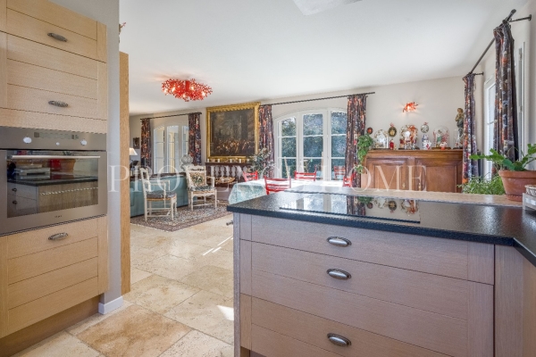 Luxury House for sale in Oppède, 670 000 €, Photo 5