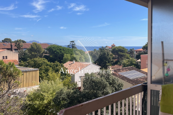 Appartement de luxe à vendre à Saint-Aygulf, 136 500 €, Photo 1