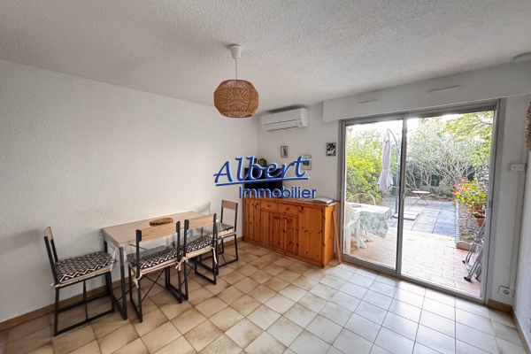 Appartement de luxe à vendre à Sanary-sur-Mer, 215 000 €, Photo 2