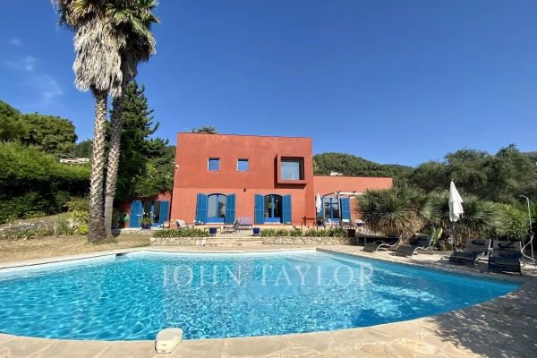 Maison de luxe à vendre à Vence, 880 000 €, Photo 1