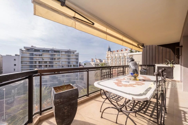 Luxury Apartment for sale in Cannes, 1 250 000 €, Photo 1