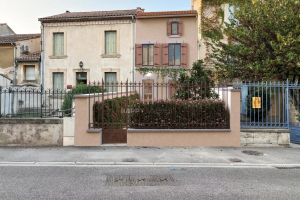 Luxury House for sale in Graveson, 410 000 €, Photo 1