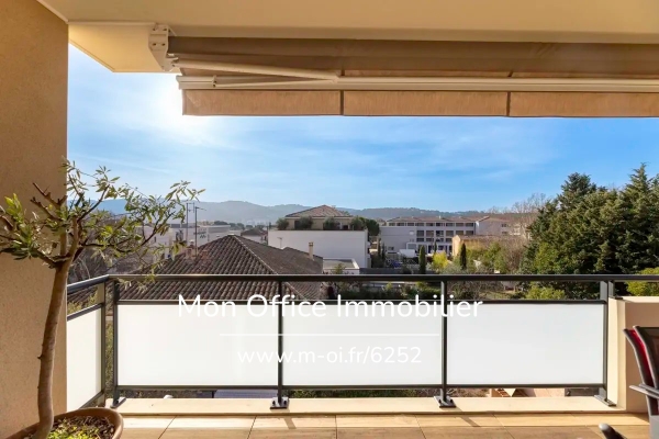 Luxury Apartment for sale in Aix-en-Provence, 980 000 €, Photo 1