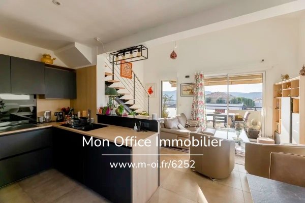 Luxury Apartment for sale in Aix-en-Provence, 980 000 €, Photo 2