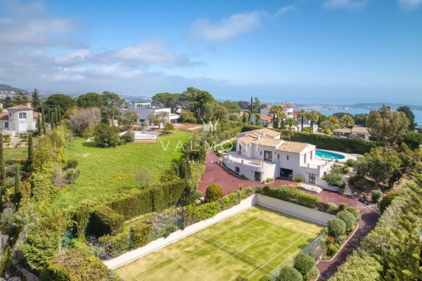 Maison de luxe à louer à Cannes, 27 000 €, Photo 3