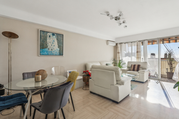 Luxury Apartment for sale in Nice, 285 000 €, Photo 2