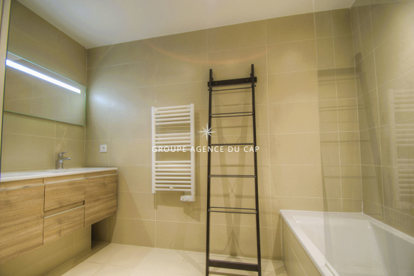 Luxury Apartment for sale in Saint-Raphaël, 839 000 €, Photo 5