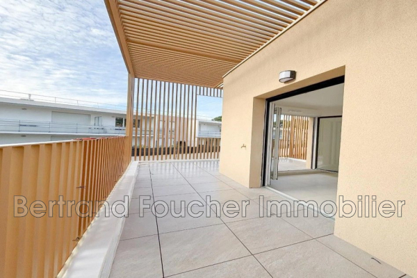 Luxury Apartment for sale in Cavalaire-sur-Mer, 579 000 €, Photo 1